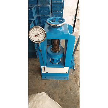 Hand Operated Cube Testing Machine