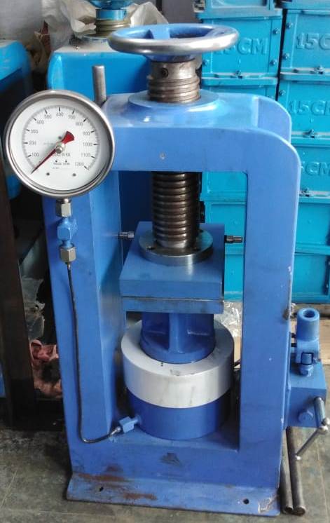 Hand Operated Cube Testing Machine