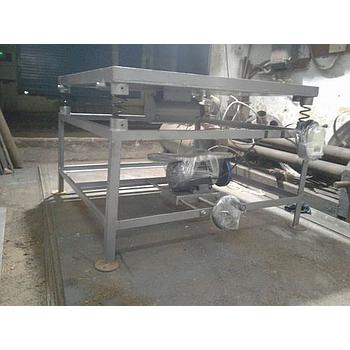 Vibrating Table